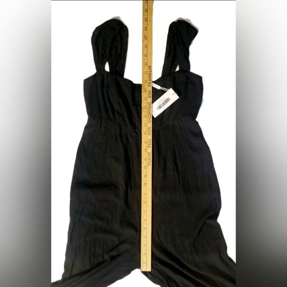 Petal & Pup Crosby Jumpsuit Cropped Straight Leg 100% Rayon Black Women's Size M - Picture 11 of 14